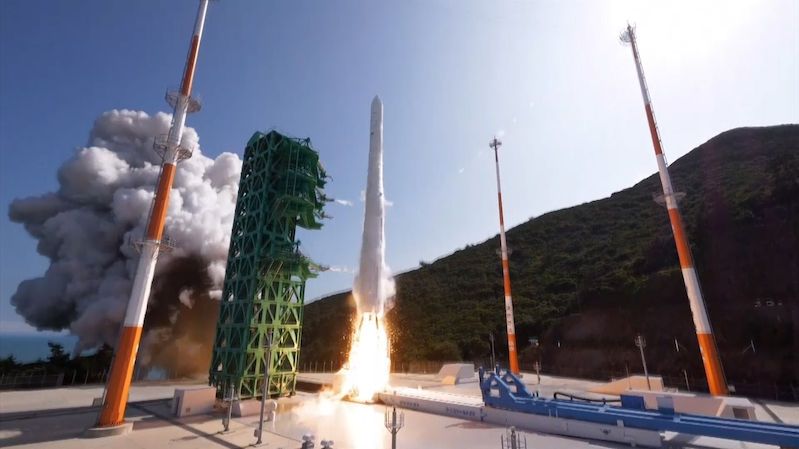 Jižní Korea poprvé dopravila na orbitu družici raketou vlastní výroby